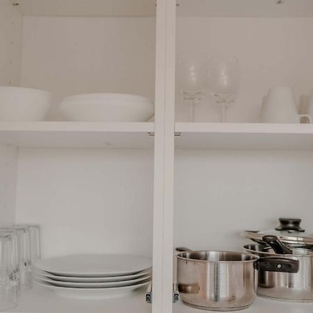 Apartment Mit Kueche, Arbeitsplatz Und Xxl Sofa Neuss Εξωτερικό φωτογραφία